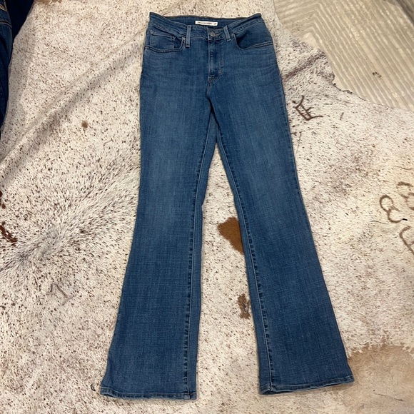 Levi 725 high rise boot cut size 27 - Picture 2 of 2